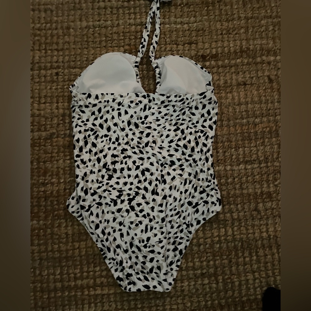 Freshwater Black and White Halter Swimsuit XXL - Picture 3 of 3